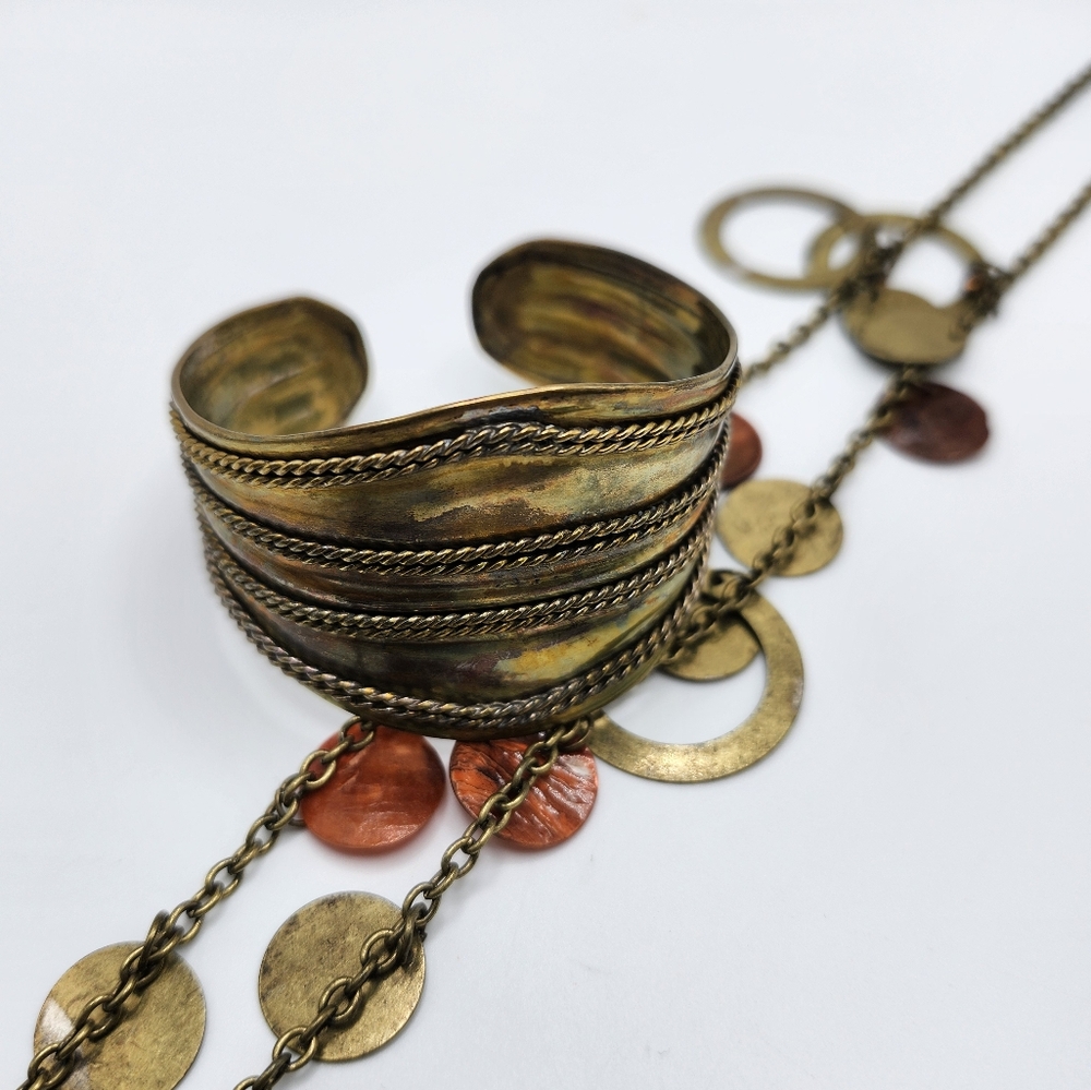 Vintage mixed metals & brass tones 80s style cuff bracelet & long necklace.